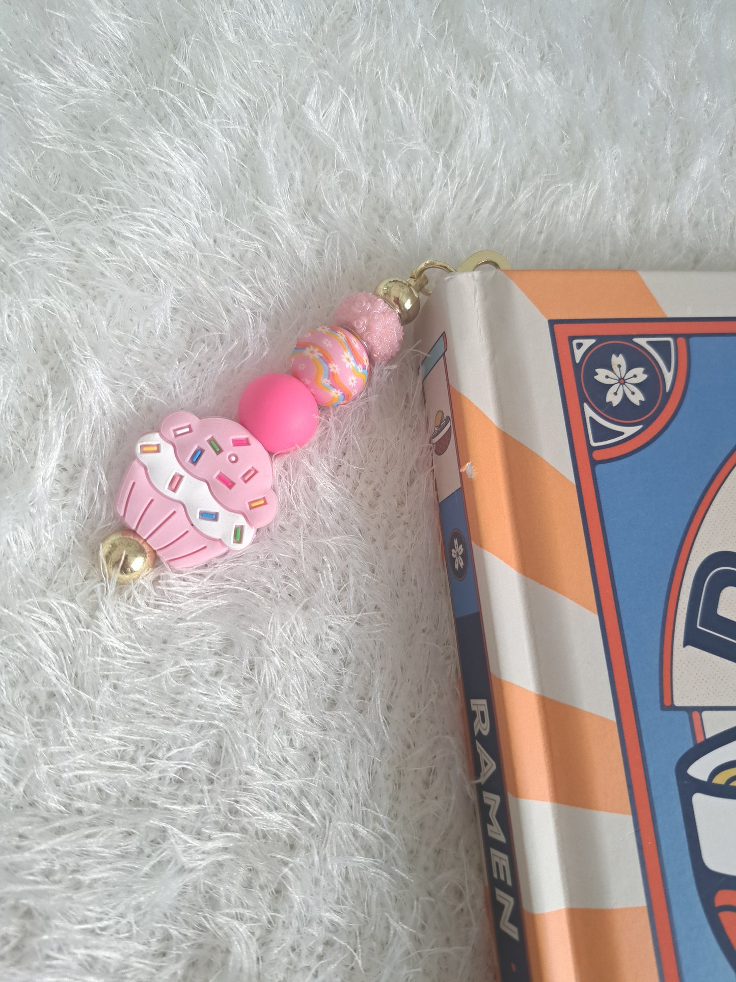 Metallic Beaded Bookmark Pink Cupcake