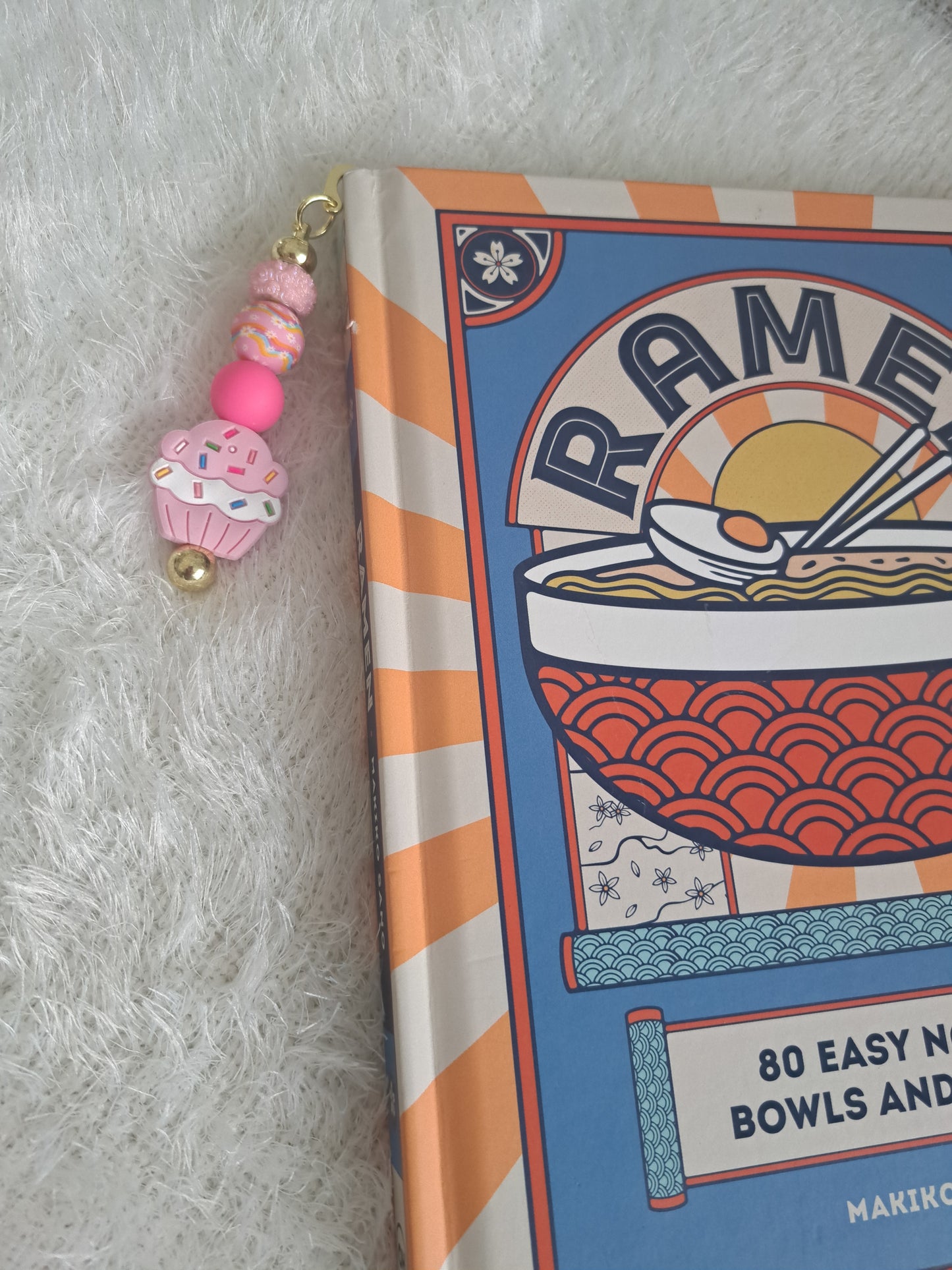 Metallic Beaded Bookmark Pink Cupcake